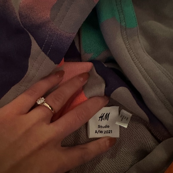 Cropped H&M Studio hoodie. - Picture 3 of 4